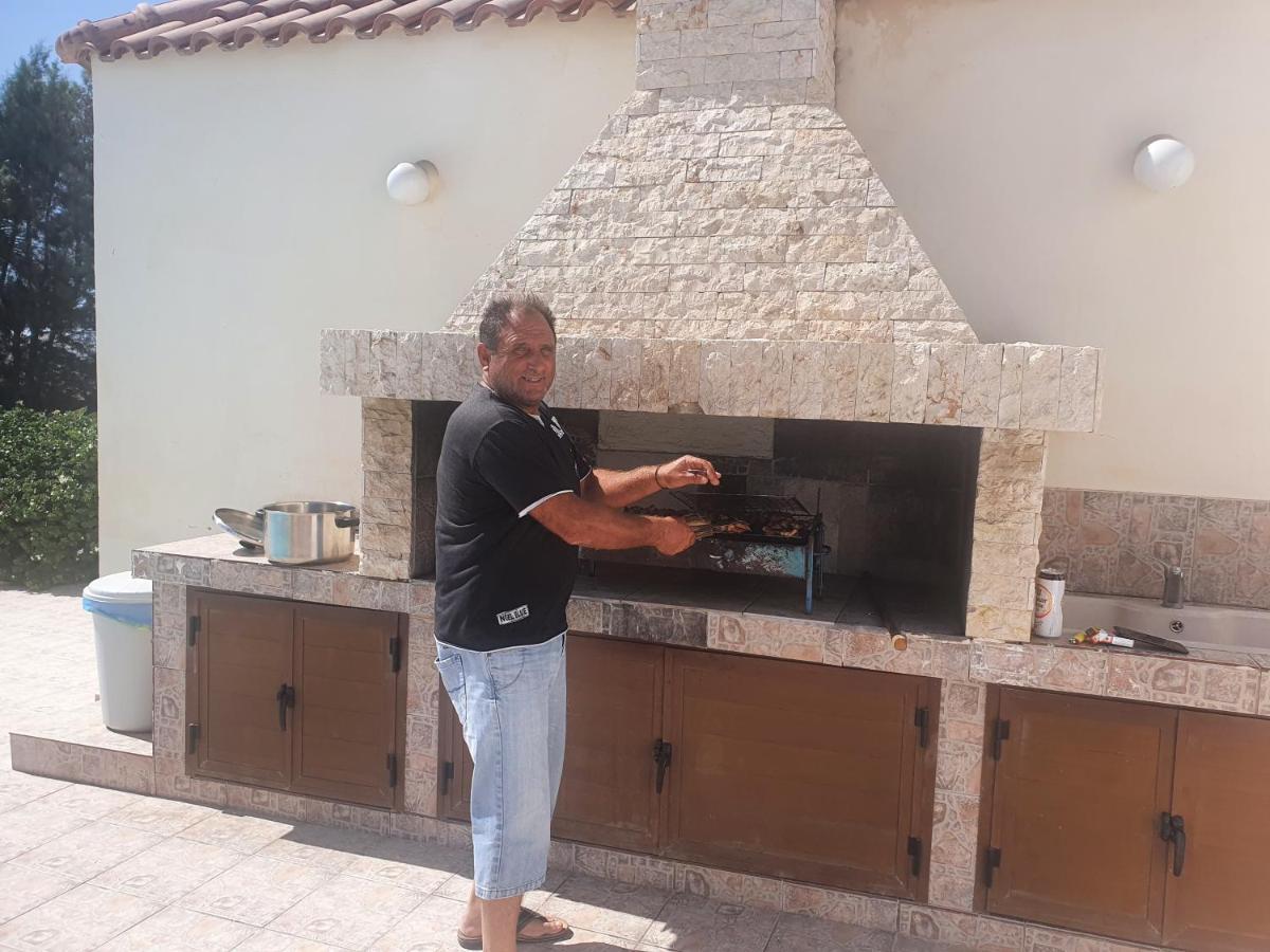 Larnaca Mansion Ideal For 3 Families Or More Екстер'єр фото