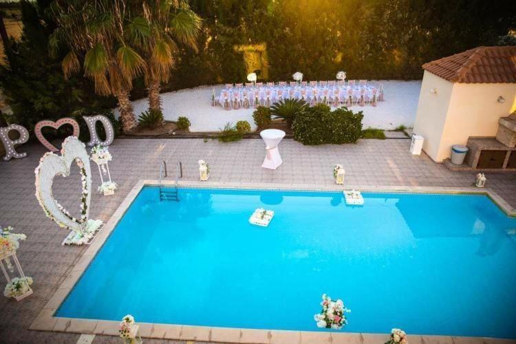 Larnaca Mansion Ideal For 3 Families Or More Екстер'єр фото