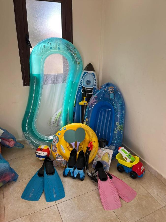 Larnaca Mansion Ideal For 3 Families Or More Екстер'єр фото