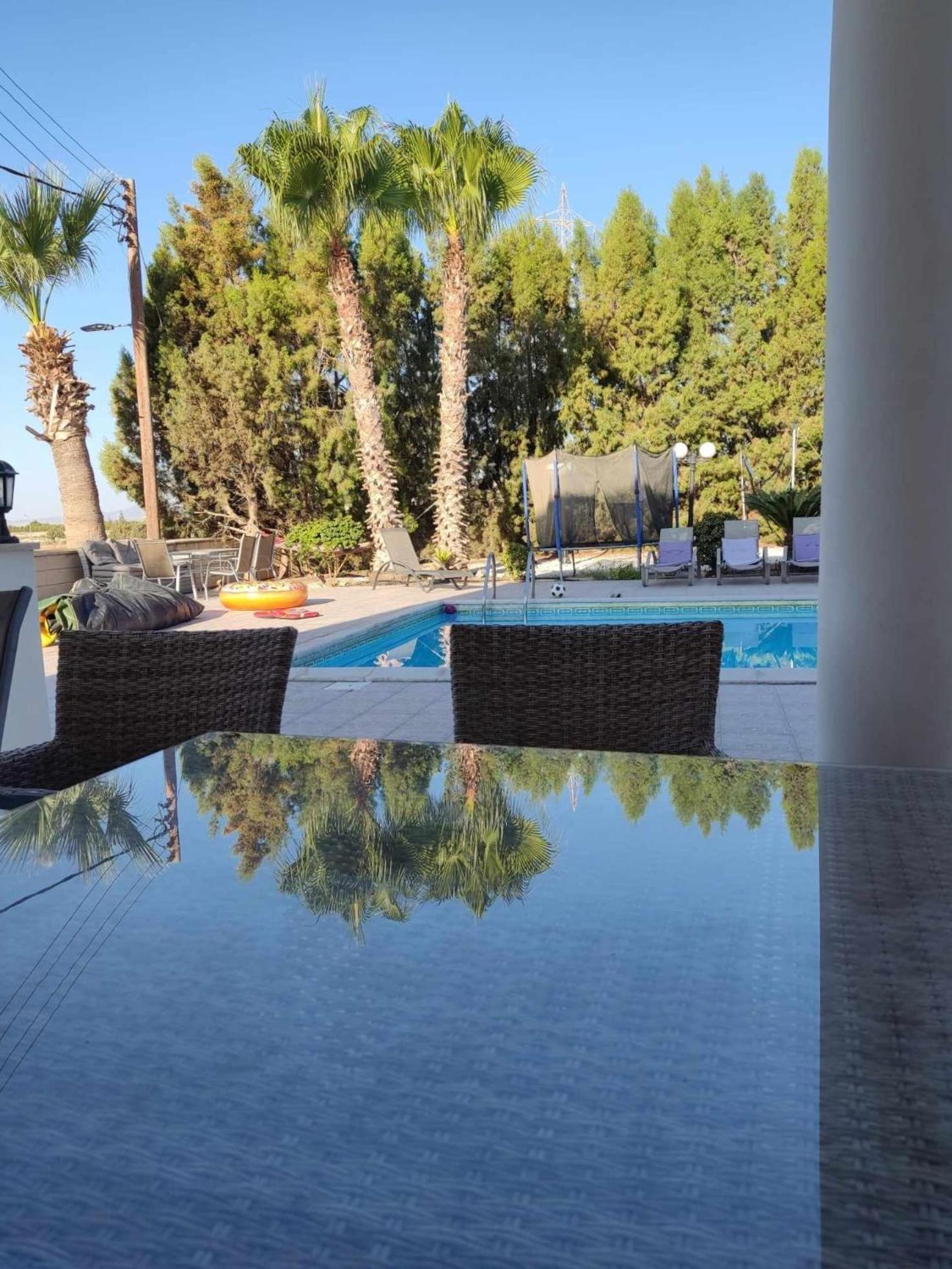 Larnaca Mansion Ideal For 3 Families Or More Екстер'єр фото