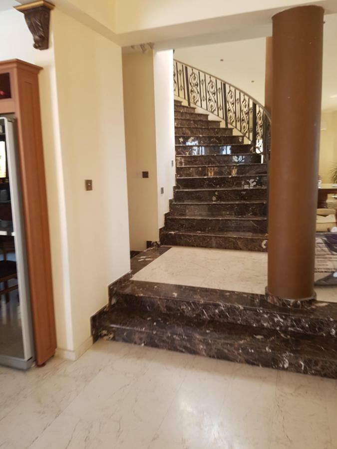 Larnaca Mansion Ideal For 3 Families Or More Екстер'єр фото