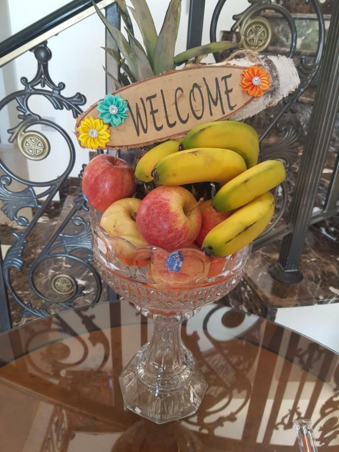 Larnaca Mansion Ideal For 3 Families Or More Екстер'єр фото